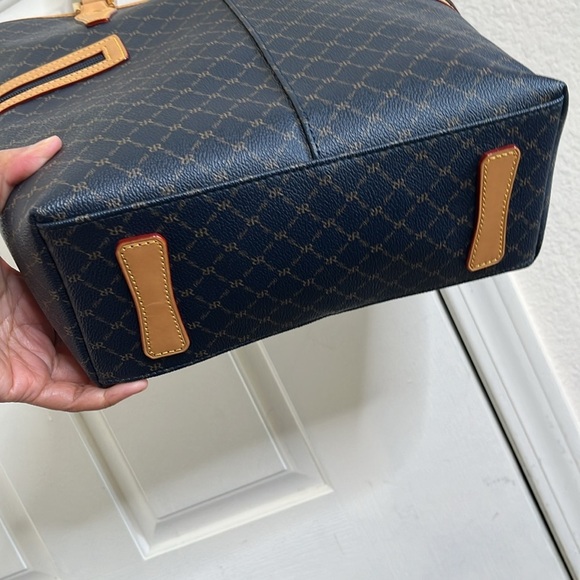 Rioni Moda Italia Signature Estate Tall Tote Shopper Monogram Coated Canvas New - Picture 8 of 15